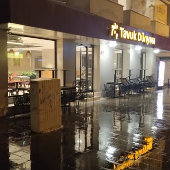 Nazilli Tavuk Dünyası'nda Sipariş Kaosu: 1 Saat 47 Dakika Bekletildik!