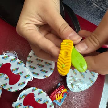 Kırık Oyuncakla Hayal Kırıklığı