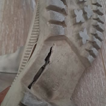 Dayanıksız Botlar Ve İade Sorunu