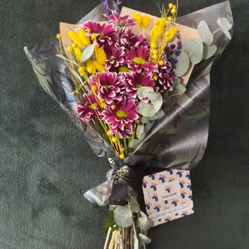 Yanıltıcı Çiçek Siparişi Ve İletişim Sorunları