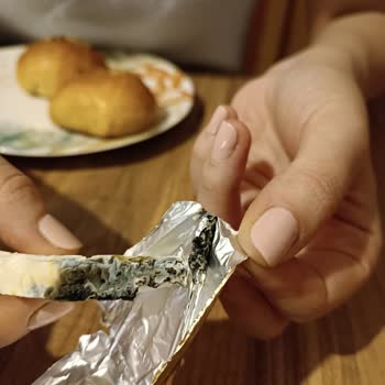 Son Kullanma Tarihi Geçmemiş Krem Peynirde Bozulma