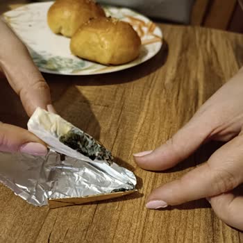 Son Kullanma Tarihi Geçmemiş Krem Peynirde Bozulma