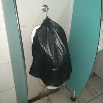 Yalova Terminali Tuvaletleri Sağlık Tehditi Oluşturuyor
