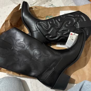 Yanlış Gönderilen Çizme Ve Yetersiz Müşteri Hizmeti