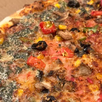 Domino's Aktepe'de Kuru Pizza Ve İlgisiz Müşteri Hizmeti