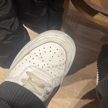 Nike Ayakkabımın Erken Deformasyonu