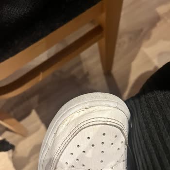 Nike Ayakkabımın Erken Deformasyonu