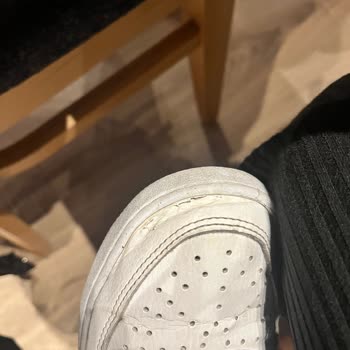 Nike Ayakkabımın Erken Deformasyonu