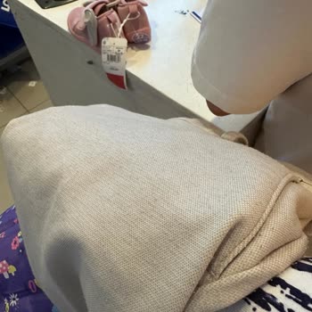 LCW Mağazasında Müşteri İletişim Sorunu Ve Ürün İnceleme Belirsizliği