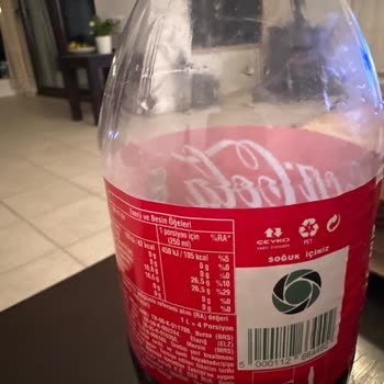 Coca-Cola 1 Liter Had a Soapy Smell and Strange Taste Despite Valid Expiry Date