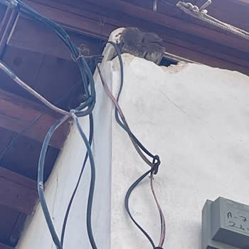 Türk Telekom'un Kablo Bağlantısı Tarihi Eve Zarar Verdi