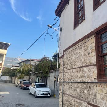 Türk Telekom'un Kablo Bağlantısı Tarihi Eve Zarar Verdi