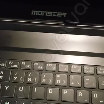 Monster  Abra A7 Laptop Açılmıyor