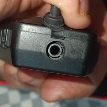 Yağmurlu Havada Kulaklık Sorunu: Kuryelikte Büyük Engel