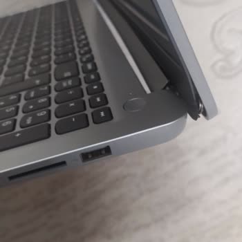 Lenovo Ideapad Menteşe Ve Çerçeve Sorunu