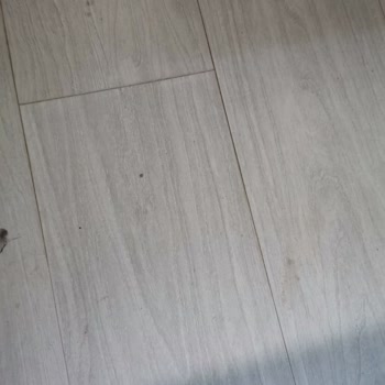 Suya Dayanıklı Olduğu İddia Edilen Parkelerin Suya Dayanamaması