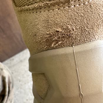 Lowa Bot: Yırtık Ve Hayal Kırıklığı