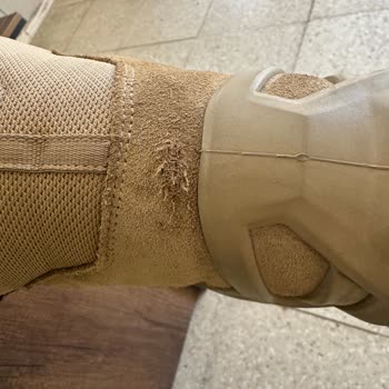 Lowa Bot: Yırtık Ve Hayal Kırıklığı