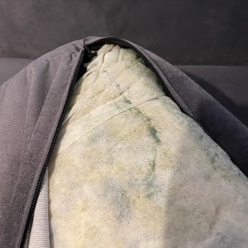 Vivense Köşe Koltukta Sağlık Sorunlarına Yol Açan Dolgu Malzemesi Problemi