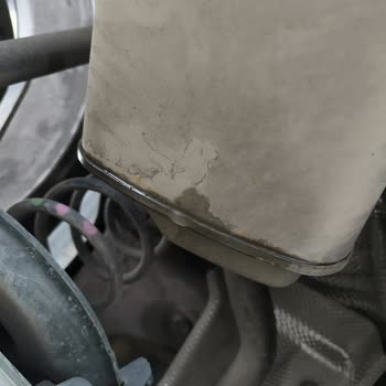 Yeni Clio'da Su Sızıntısı Problemi Ve Servis İlgisizliği