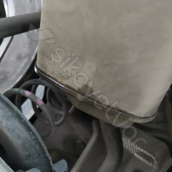 Renault Clio Evolution: Sürekli Su Sızıntısı Ve Servis İlgisizliği