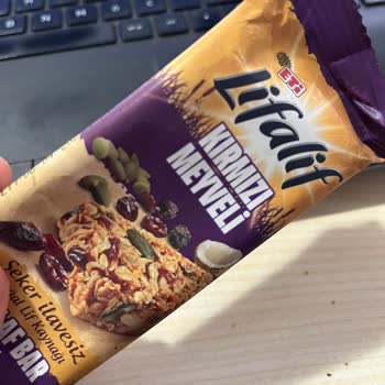 Eti Lifalif Bar'da Dişime Gelen Sert Yabancı Madde