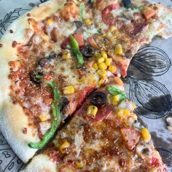 Agresif Çalışan Ve Malzemesiz Pizza Deneyimi