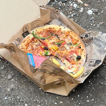 Agresif Çalışan Ve Malzemesiz Pizza Deneyimi