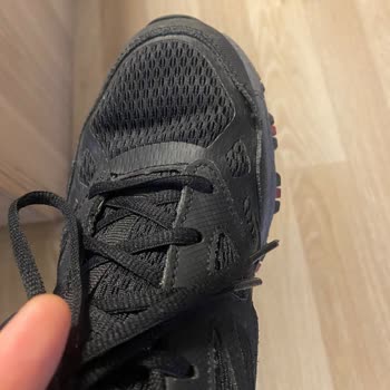 Skechers Ayakkabıda Üretim Hatası İddiası Ve İnceleme Sorunu