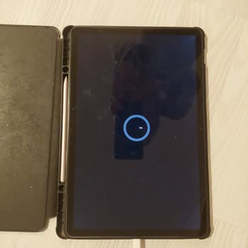 Samsung TAB A9 Tabletim Şarjda Olmasına Rağmen Açılmıyor