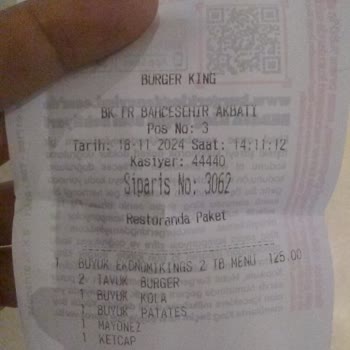 Lezzetsiz Tavuk Burger Ve Yanıltıcı Fiyatlar