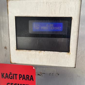 Metrobüs Durağındaki Su Otomatı Sorunu