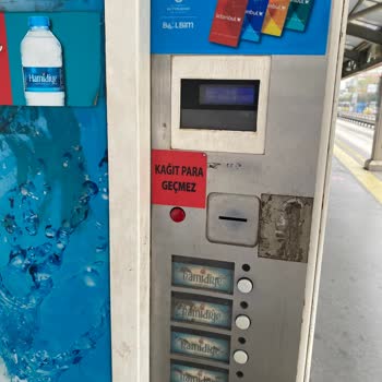 Metrobüs Durağındaki Su Otomatı Sorunu