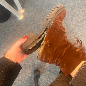 Neslihan Canpolat Ayakkabı Kalitesi Ve Müşteri Hizmetleri Hayal Kırıklığı!