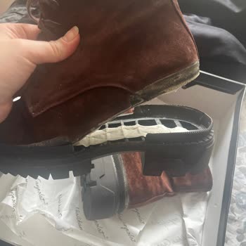 Neslihan Canpolat Ayakkabı Kalitesi Ve Müşteri Hizmetleri Hayal Kırıklığı!