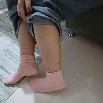 Kızımın Ayak Bileklerini Yaralayan Botlar