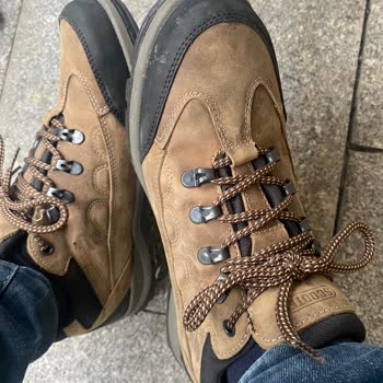 Dayanıklılığı Sıfır Ayakkabı: İlk Kullanımda Parçalandı