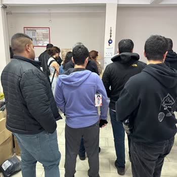 Kargo Şubesinde Uzun Bekleyiş Ve Hizmet Eksikliği