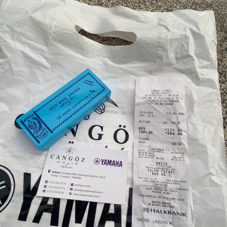 Yanlış Klarnet Kamışı Ve İnatçı Mağaza