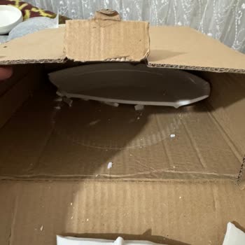 Kırık Yemek Takımlarıyla Sürekli Hayal Kırıklığı