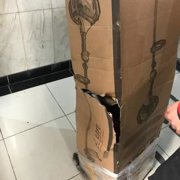 Aras Kargo'nun Hasarlı Ürün Teslimatı Ve Kaba Davranış