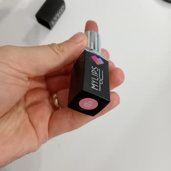 Gratis'ten Aldığım Ruj Ambalajla Uyuşmuyor