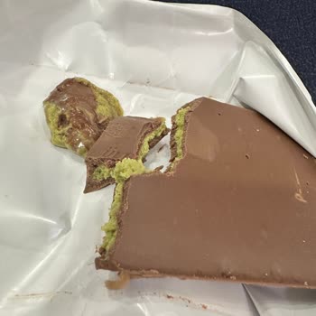 Ülker Çikolata Paketinden Çıkan Canlı Kurt Şoku