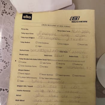 Okul Ayakkabısının Kalitesizliği Ve Mağaza İlgisizliği