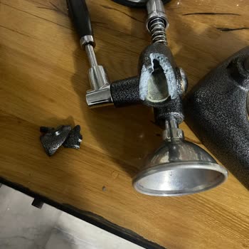 Maskot Meyve Sıkacağı Nar Sıkarken Kırıldı!