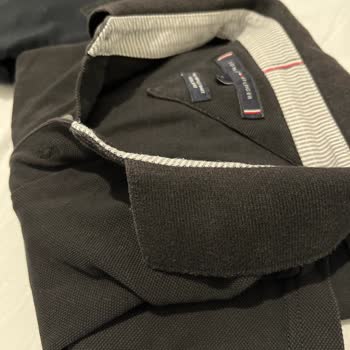 Tommy Hilfiger Tişörtte Renk Solması Ve Çözümsüzlük