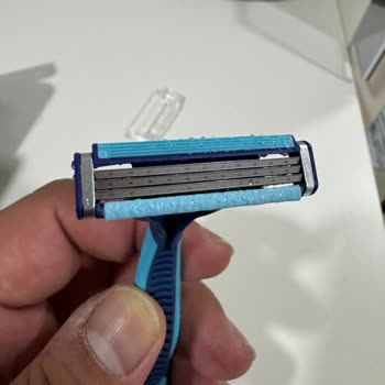 Gillette Blue 3 Serisi Üretim Hatalarıyla Hayal Kırıklığı Yarattı