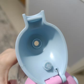 Kayıp Silikon Parça Nedeniyle Kullanılamayan Matara