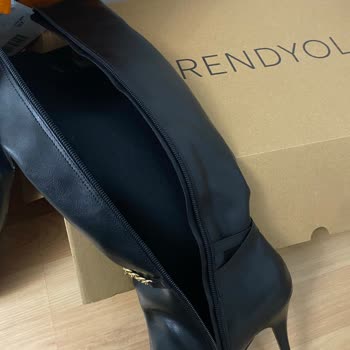 Trendyolmilla Çizmesinde Unutulan Çivi: Annemin Sağlığı Tehlikeye Girdi!