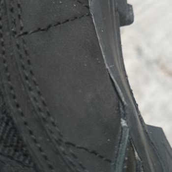 Defolu Ayakkabı Ve Yetersiz Müşteri Hizmetleri